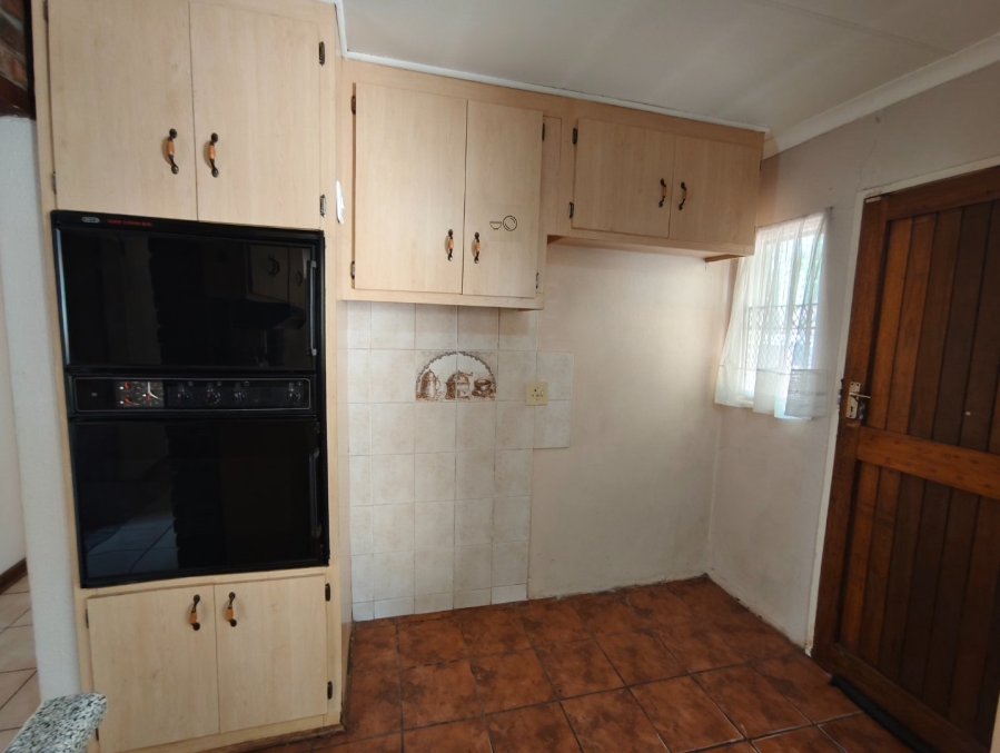 To Let 3 Bedroom Property for Rent in Pellissier Free State